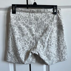 Lululemon cheetah align 6 inch shorts